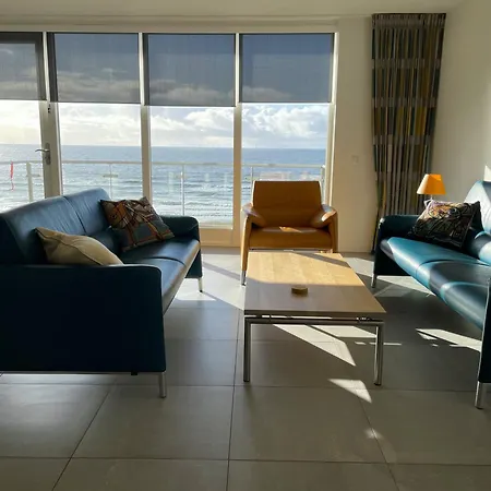 Boulevard Apartment *