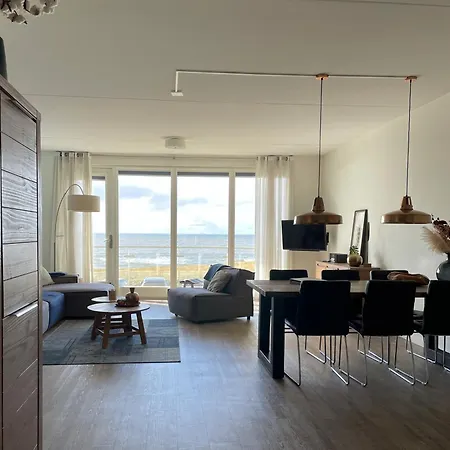 Boulevard Apartment *