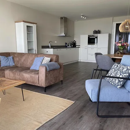Boulevard Apartment
