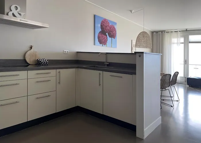 Apartment Boulevard *