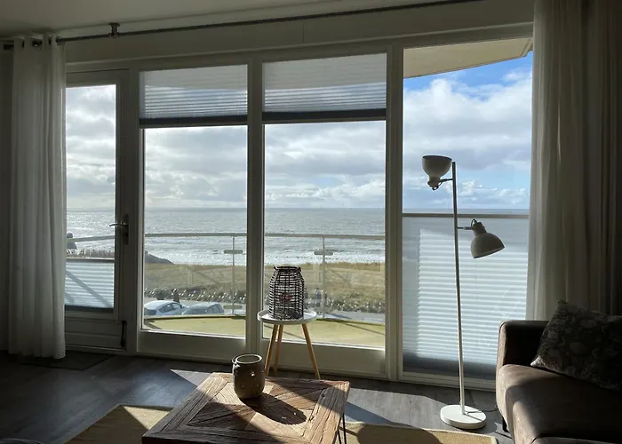 Boulevard Apartment *